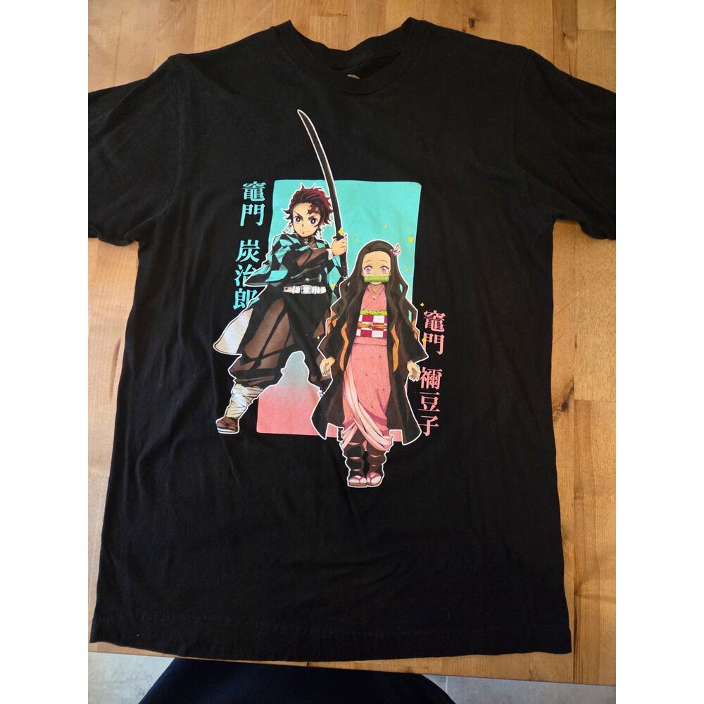 Mens Demon Slayer (Kimetsu no Yaiba) Tanjiro & Nezuko Graphic Shirt Size Medium